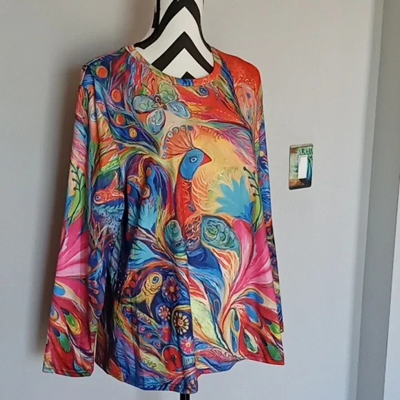 Peacock XL Women's Top - Picture 2 of 7